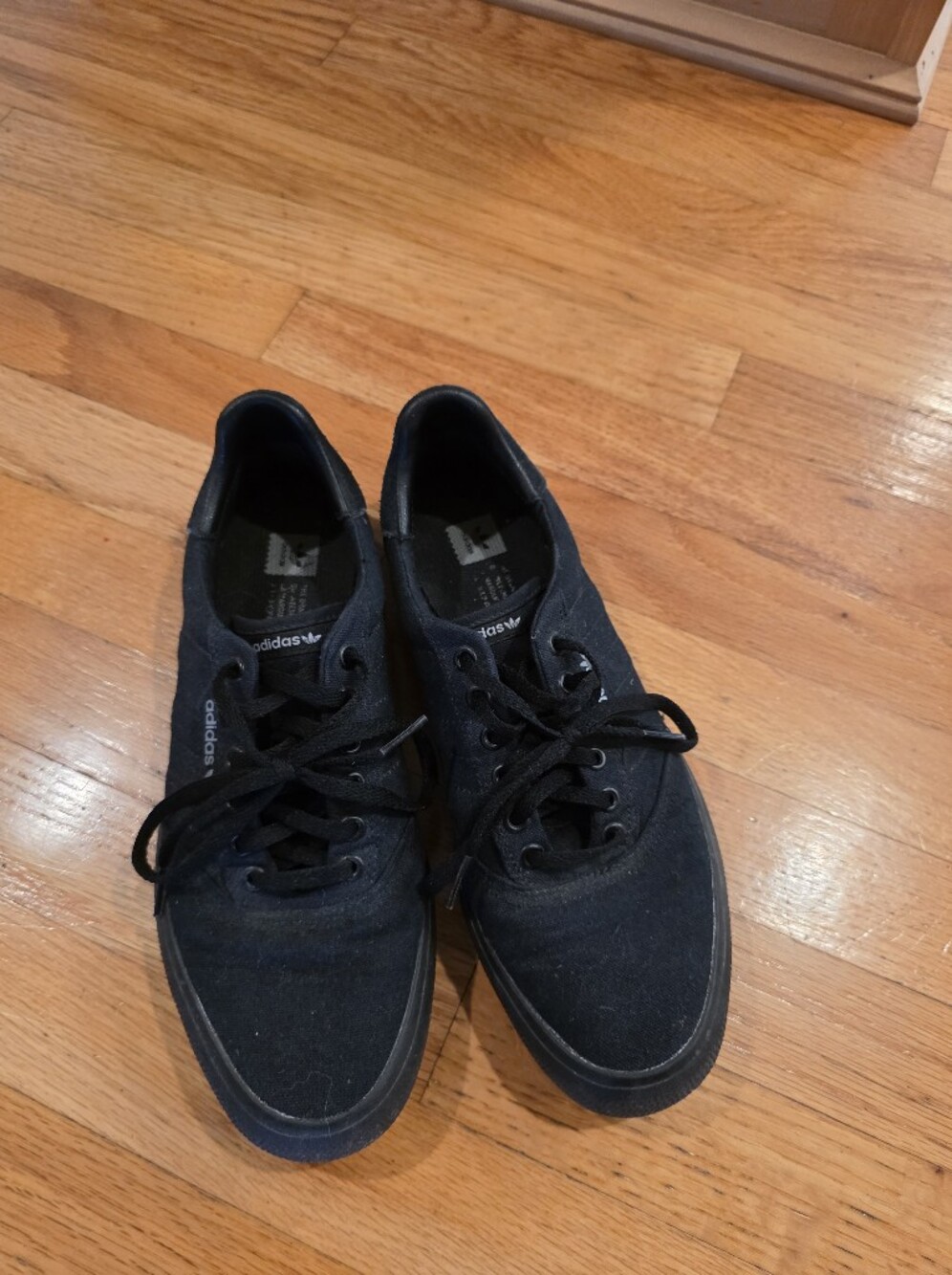 Adidas Men's Low Top Sneakers